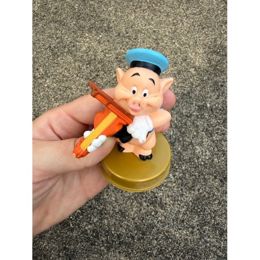 Vintage Disney McDonald's Fiddler Pig Figure 2002 Gold Base Three Little Pigs